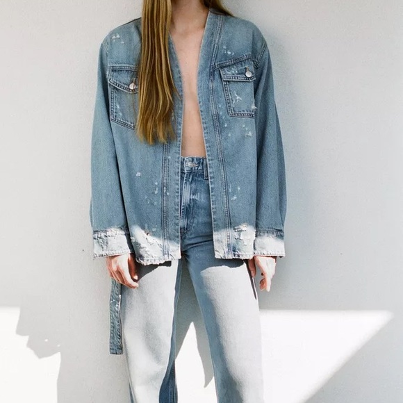 ꓜ𝖺𝑟𝒂 • Ripped Denim Overshirt - Picture 1 of 4